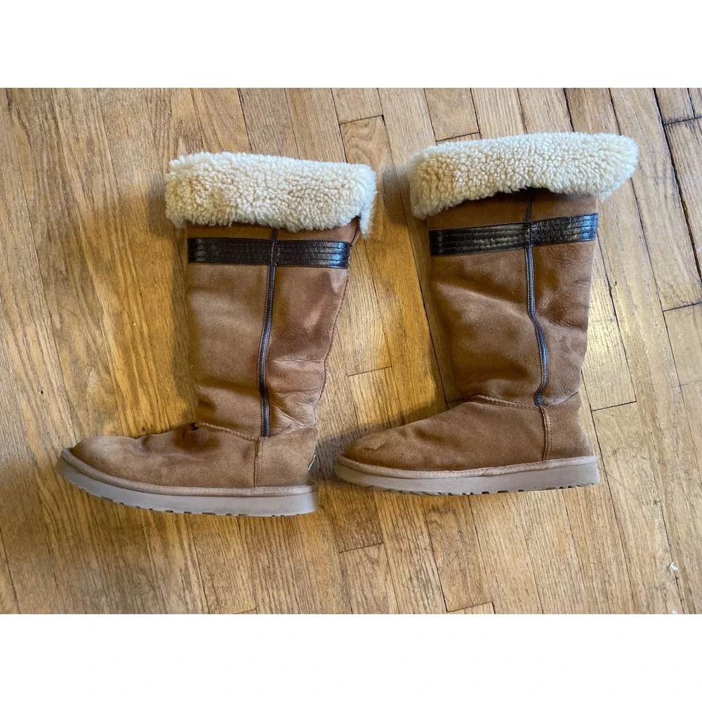 UGG Australia‎ Genevieve Tall Chestnut Suede FLAWED Missing Bow Size 10 Boot